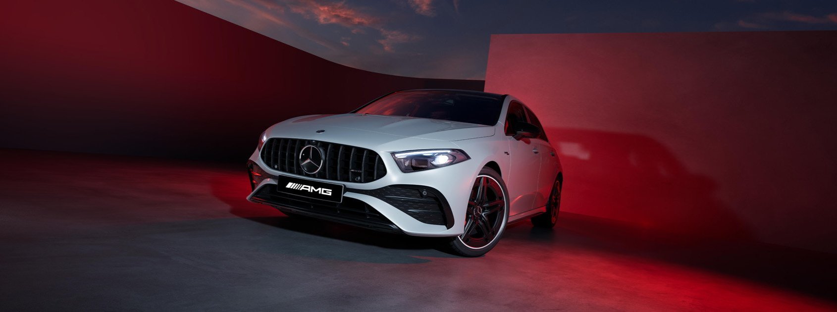 <p>Mercedes-AMG Clase A Hatchback</p>