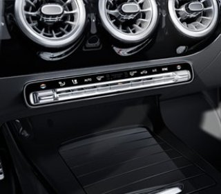 <p>Mercedes-AMG Clase A Hatchback</p>